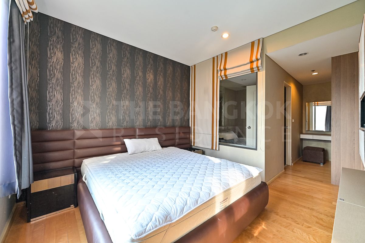 For RentCondoRama9, Petchburi, RCA : Villa Asoke The Privilege of Luxury in an Economic Hub Location near MRT Phetchaburi