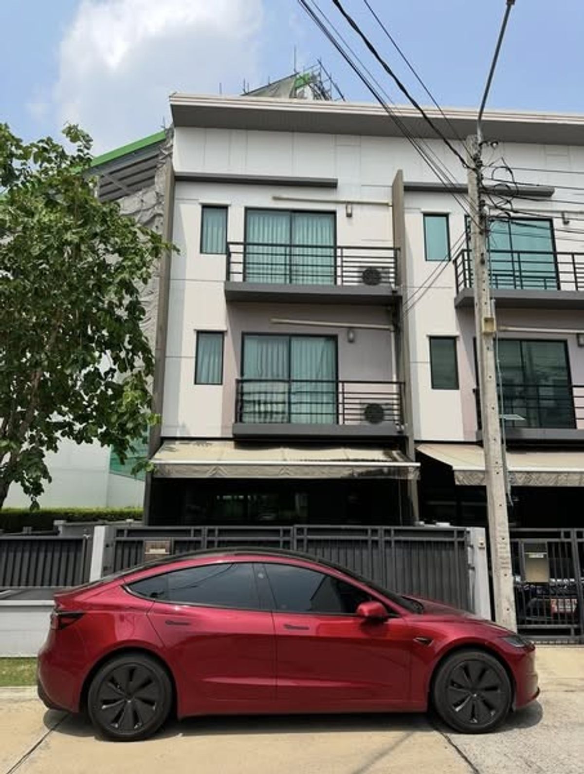 ให้เช่าทาวน์โฮมปิ่นเกล้า จรัญสนิทวงศ์ : ให้เช่าบ้านกลางเมือง ปิ่นเกล้า-จรัญทาวน์โฮม 3 ชั้น หลังริม โซนส่วนตัวสุดในโครงการ ใกล้ทางด่วน เซ็นทรัลปิ่นเกล้า