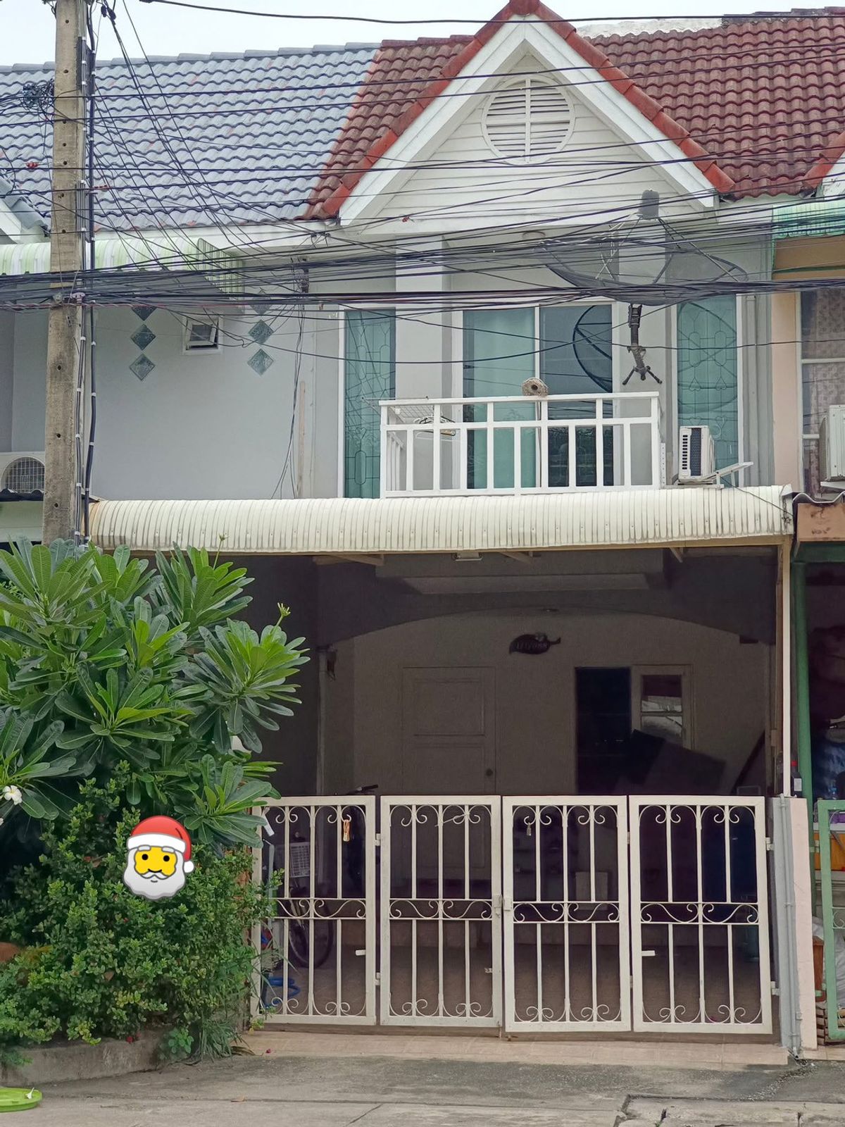 ให้เช่าทาวน์โฮมนวมินทร์ รามอินทรา : 🏡 ให้เช่าทาวน์โฮม 2 ชั้น ม.เฟิร์สโฮม ห้าแยกวัชรพล ✨ บ้านสภาพดี พร้อมอยู่ ถนนเมนใหญ่หน้าบ้านกว้าง 5 เลน! 🚗 รองรับ EV Charger | ระบบ Digital Door Lock | ทำเลดี เงียบสงบ น่าอยู่มาก!