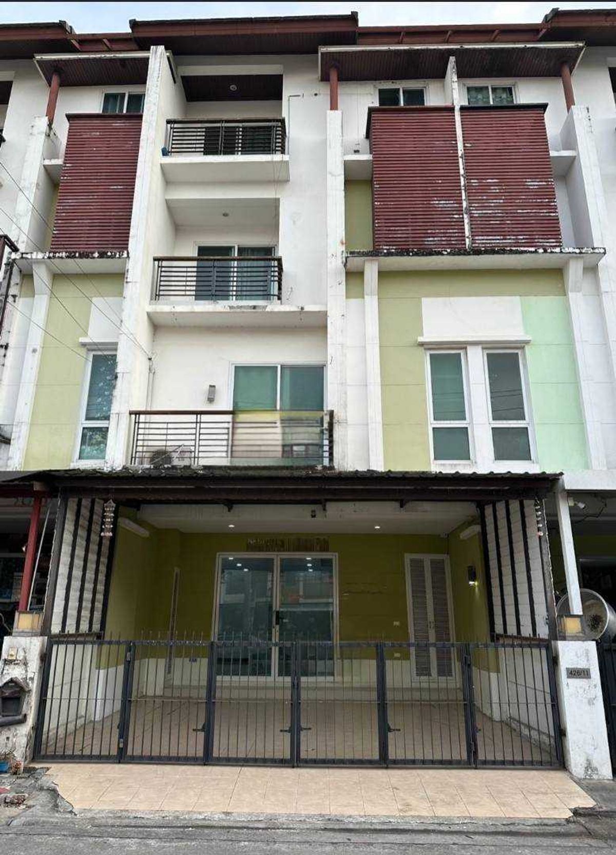 ให้เช่าทาวน์โฮมลาดกระบัง สุวรรณภูมิ : ทาวน์โฮมให้เช่า หมู่บ้าน นัมเบอร์วัน ทาวน์โฮม วงแหวนบางนา-ราม 2 ใกล้ Central Bang