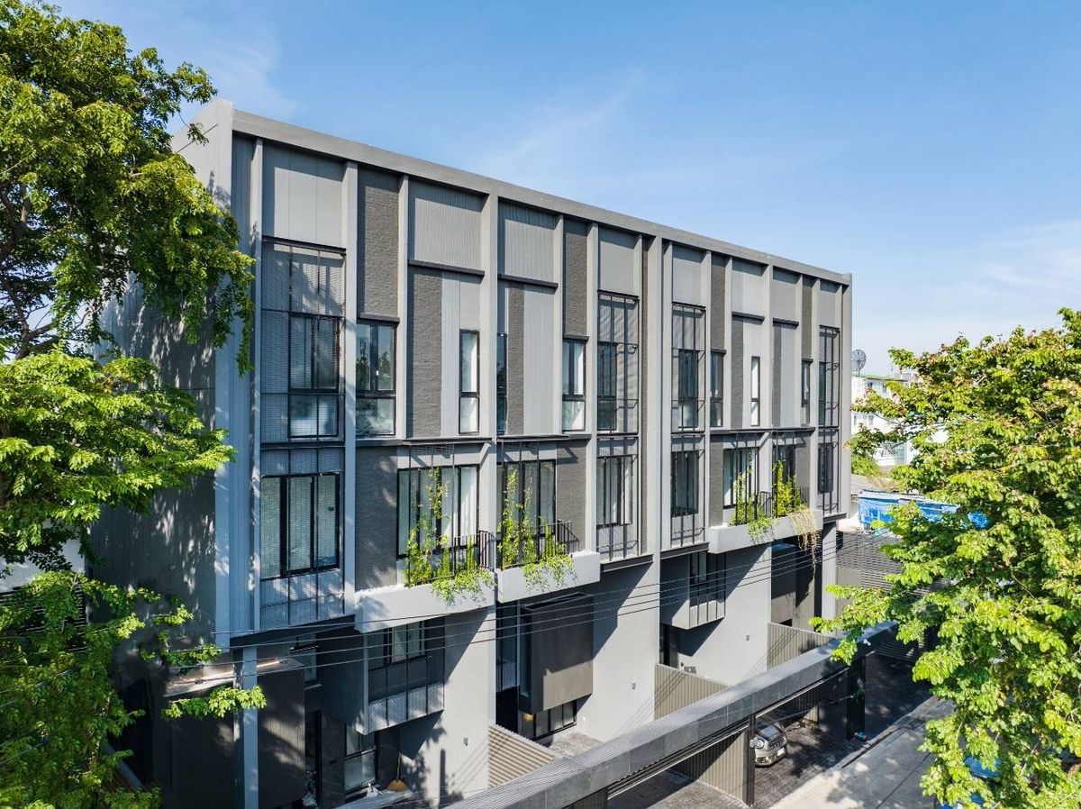ขายทาวน์โฮมรัชดา ห้วยขวาง : แอล สเคป รัชดา 20 / 3 ห้องนอน (ขาย), L Scape Ratchada 20 / 3 Bedrooms (FOR SALE) MEAW677