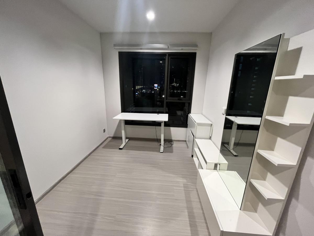 KL05026 - Life Asoke - Rama 9 :  MRT Rama9 / CentralRama9 / ARL Makkasan Loading...