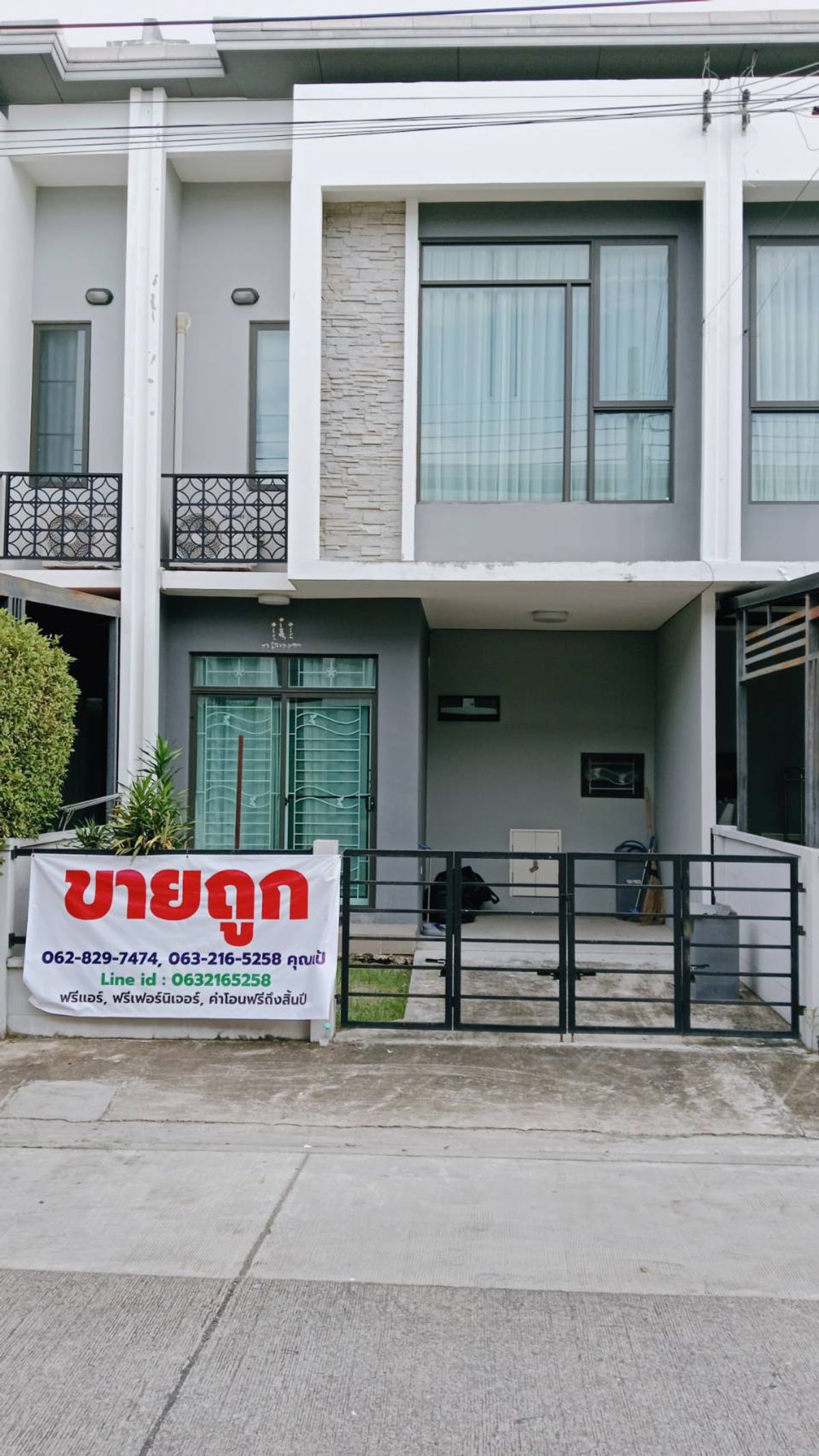 For SaleTownhomeRathburana, Suksawat : Townhome for sale, Pleino Suksawat Project, Soi Pracha Uthit 60 Freeon Free Furniture