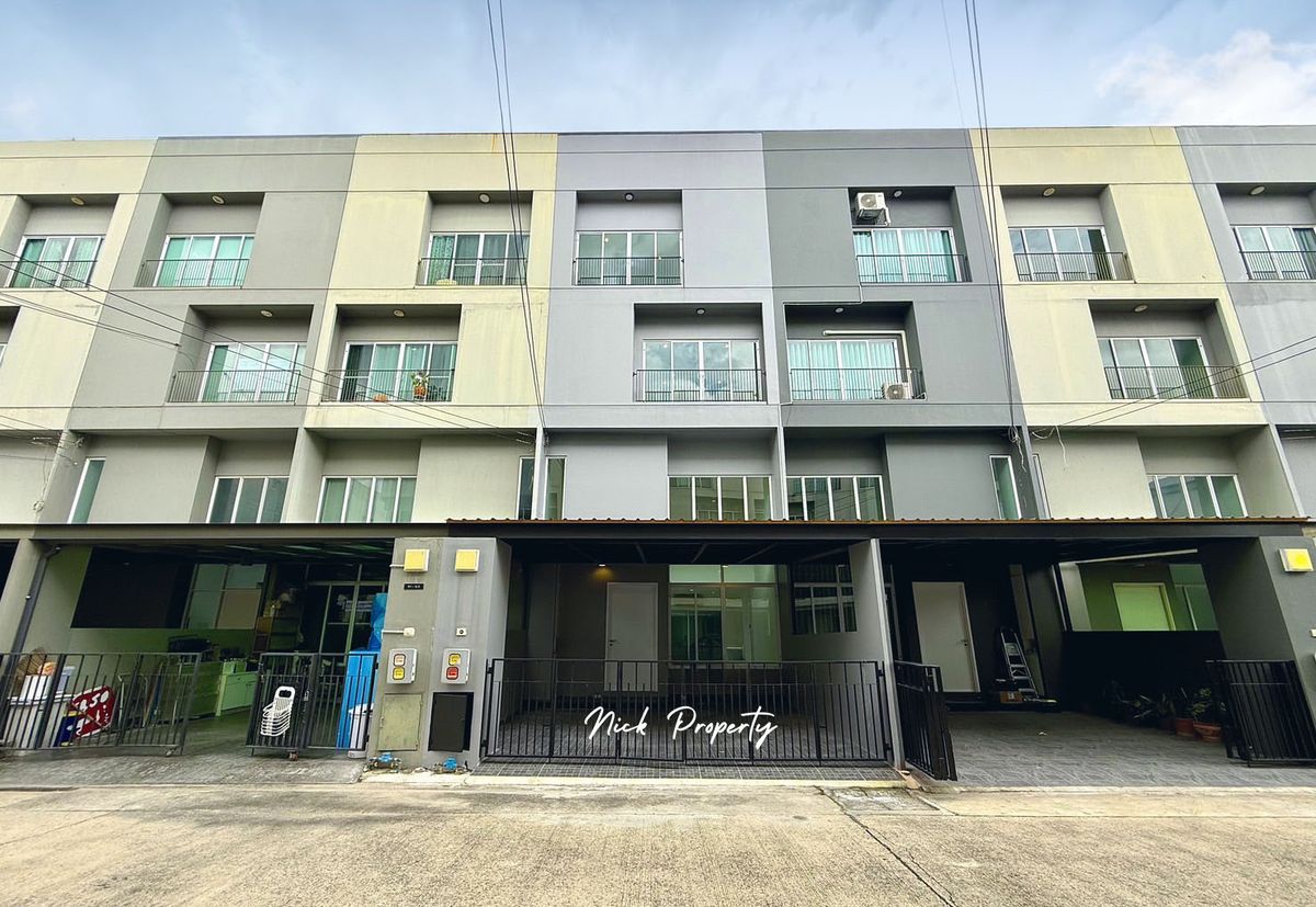ขายทาวน์โฮมแจ้งวัฒนะ เมืองทอง : PATIO พาทิโอ แจ้งวัฒนะ - เมืองทองธานี : Town Home 3.5 ชั้น รูปแบบทันสมัย เหมาะสำหรับคนทุกวัย ทำเลดี โครงการมีคุณภาพ ราคาสุดพิเศษ