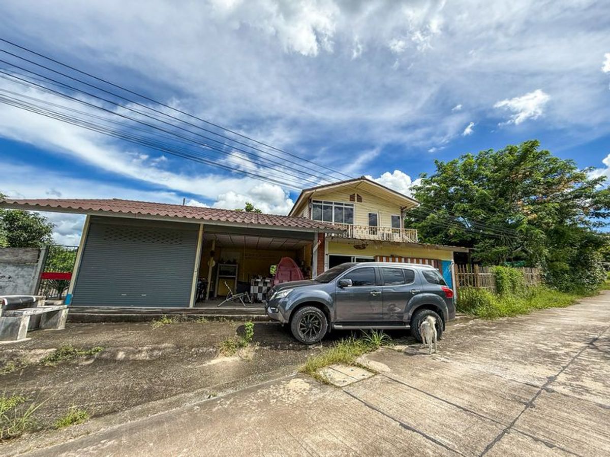 For SaleLandSriracha Laem Chabang Ban Bueng : Sriracha empty land for sale, beautiful plot with abandoned planting Soi Noen Saen Suk