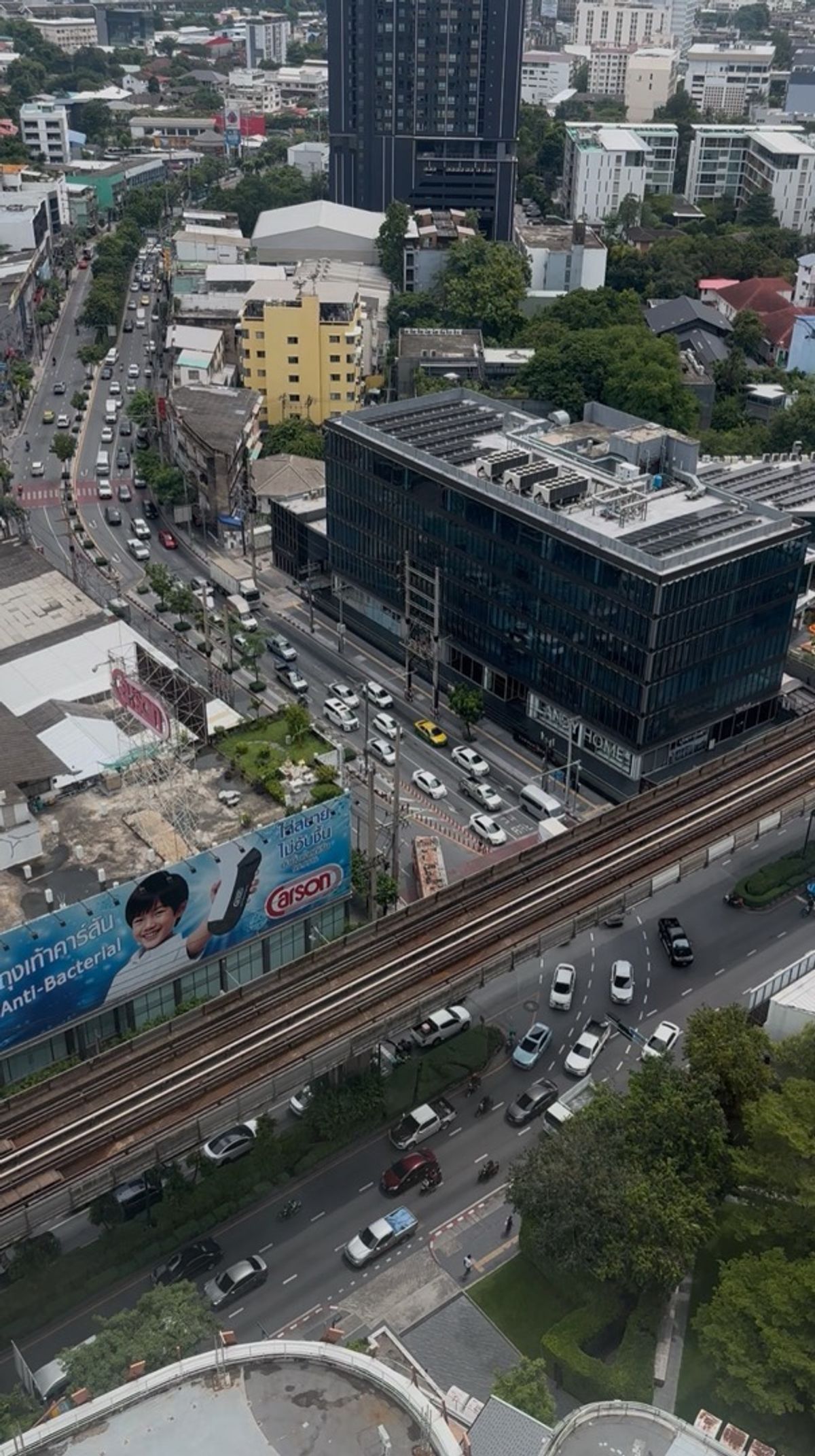 ให้เช่าคอนโดอ่อนนุช อุดมสุข : RENT condo near BTS Phrakhanong station! 250m walk 5mins
FOR RENT 52 SQ.M. at Skywalk Residences : A beautiful view Bangkok  : 28,000 THB/month