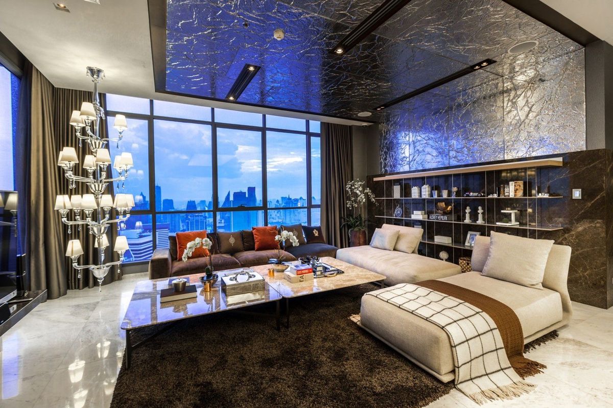 คอนโดนานา : เพนต์เฮาส์ 3 ห้องนอนพิเศษแบบ Ultra-Luxury พร้อมสระว่ายน้ำส่วนตัวที่ Hyde Sukhumvit 13
