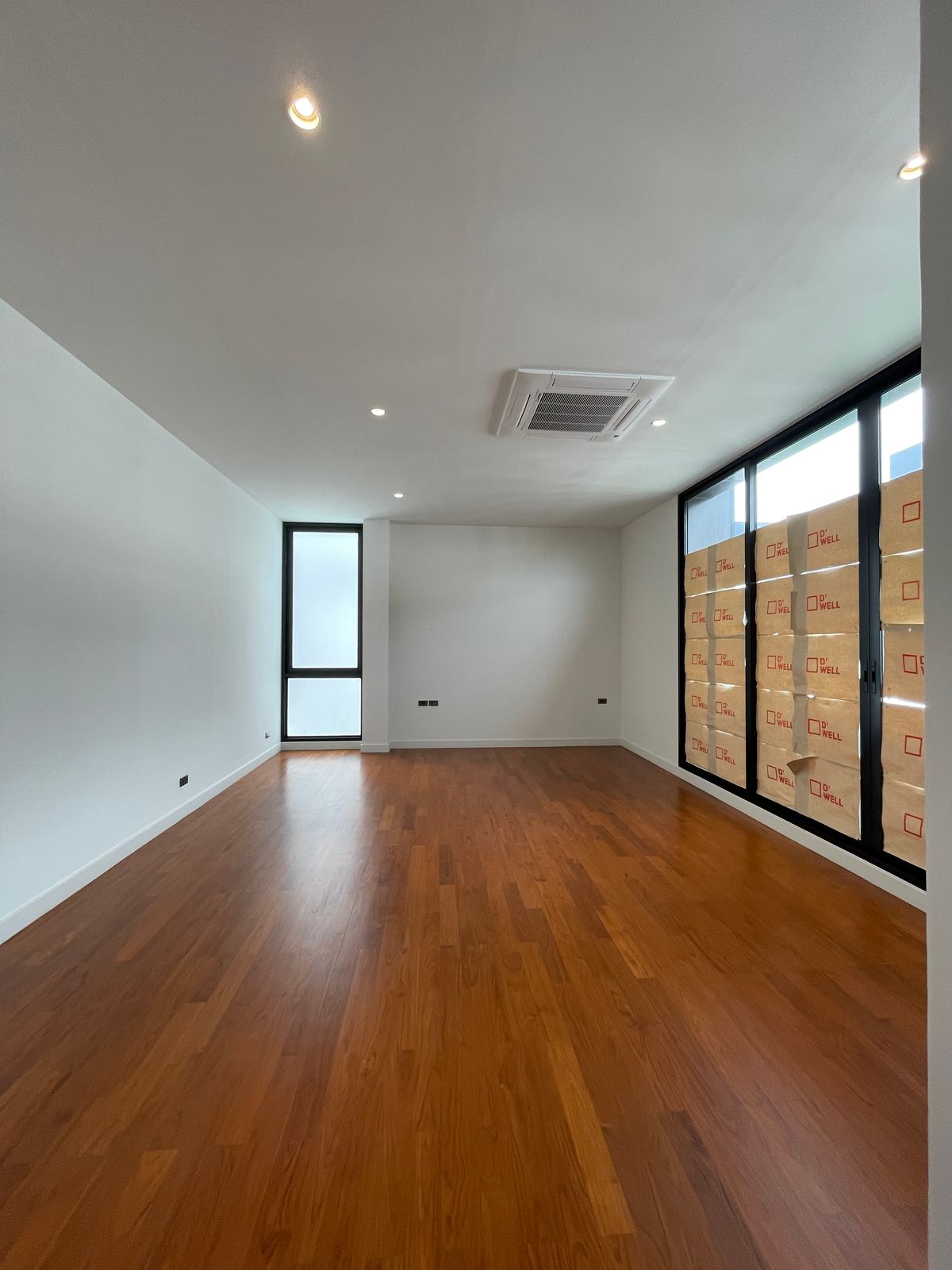 ขายบ้านรามคำแหง หัวหมาก : บ้าน Super Luxury “ARNA Rama9” 4 ห้องนอน 5 ห้องน้ำ 3 ที่จอดรถ บ้านเดี่ยว 3 ชั้น + ดาดฟ้า สไตล์ Super Luxury บนทำเลศักยภาพสูงใจกลางพระราม 9 – รามคำแหง ใจกลางเมือง ใกล้รถไฟฟ้าสายสีส้ม 