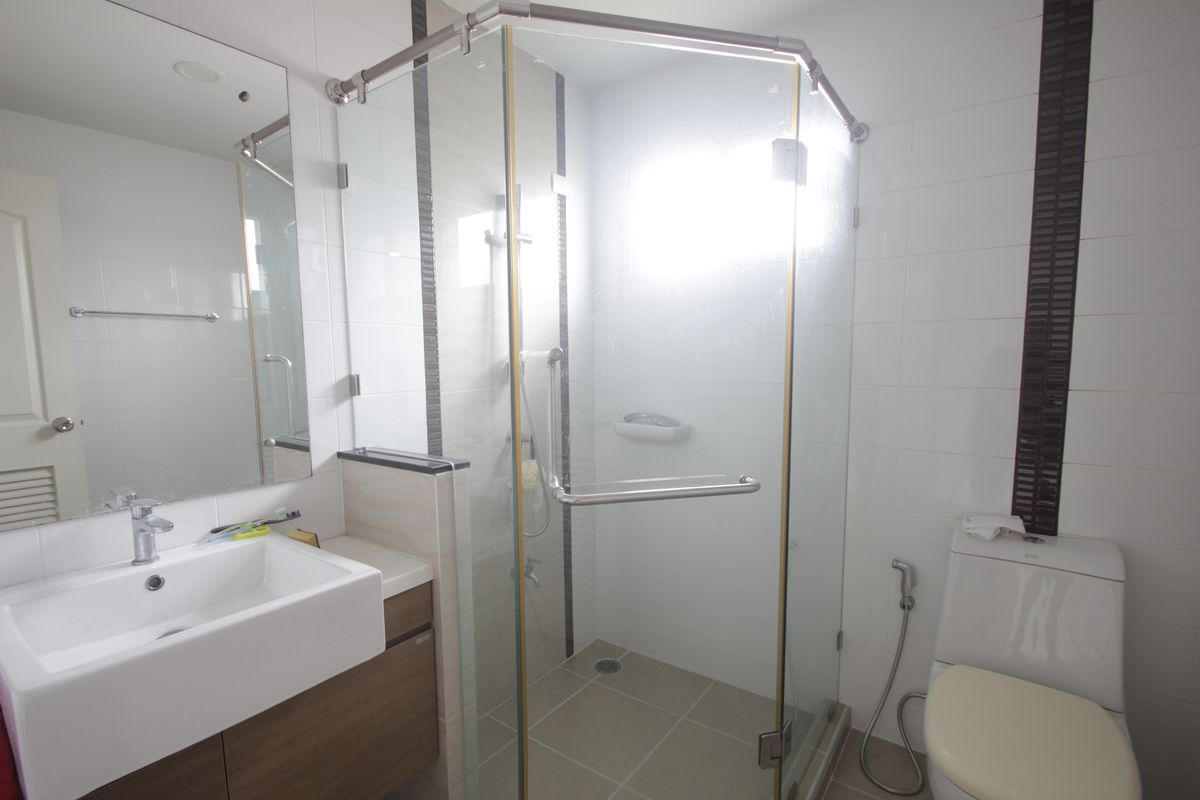 For SaleHousePhutthamonthon, Salaya : Baan Dae Yewaphatsorn Pinklao Petchkasem The new house has never been to sell, loss with fir, air conditioner, refrigerator, curtain, 61.9 square wah.