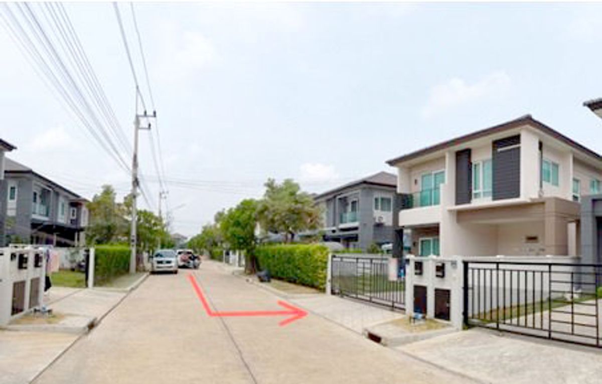 ขายบ้านปทุมธานี รังสิต ธรรมศาสตร์ : บ้าน เซนโทร พหลฯ-วิภาวดี 2 ราคาน่าซื้อ! ใกล้ถนนพหลโยธิน ใกล้ฟิวเจอร์พาร์ค รังสิต แค่ 2 กม.
