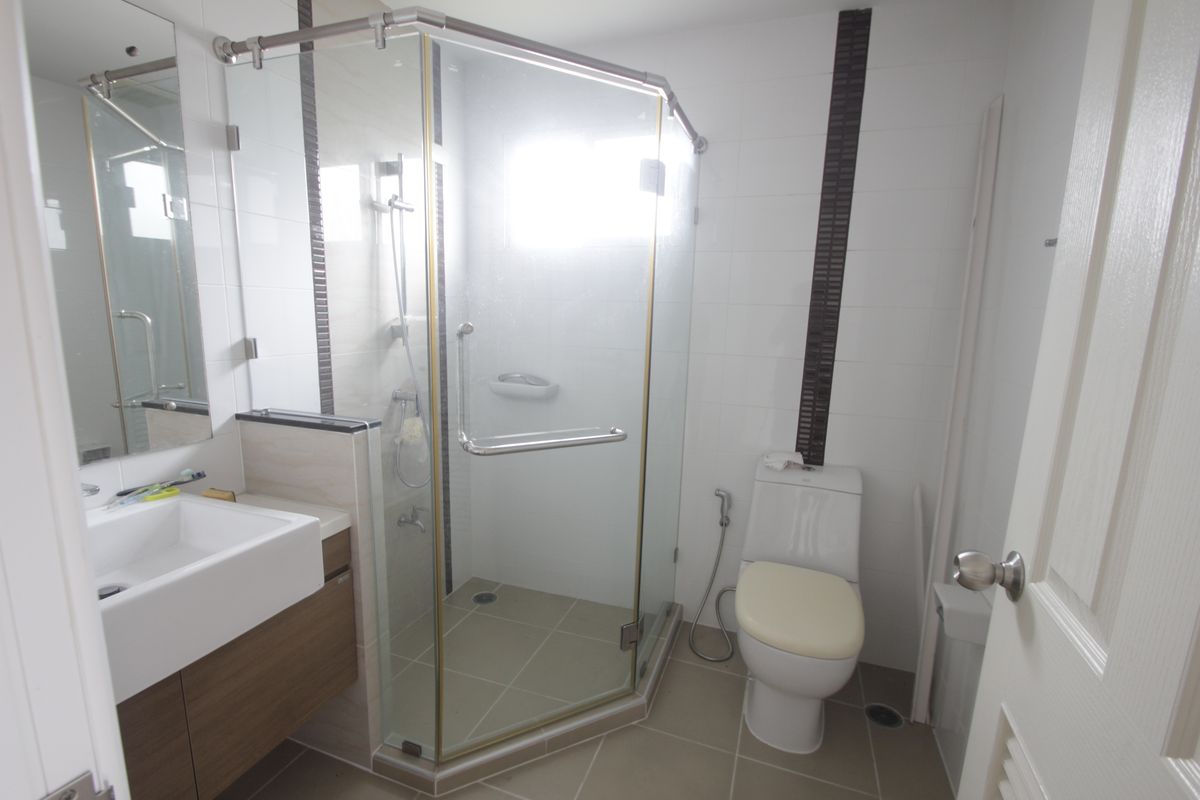 For SaleHousePhutthamonthon, Salaya : Baan Dae Yewaphatsorn Pinklao Petchkasem The new house has never been to sell, loss with fir, air conditioner, refrigerator, curtain, 61.9 square wah.