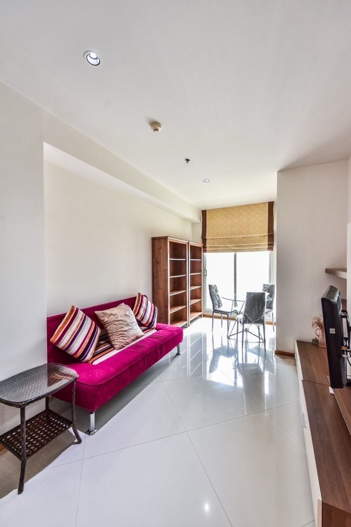 For RentCondoSathorn, Narathiwat : Rent The Empire Place 1 Bed 55 sqm. Ready.