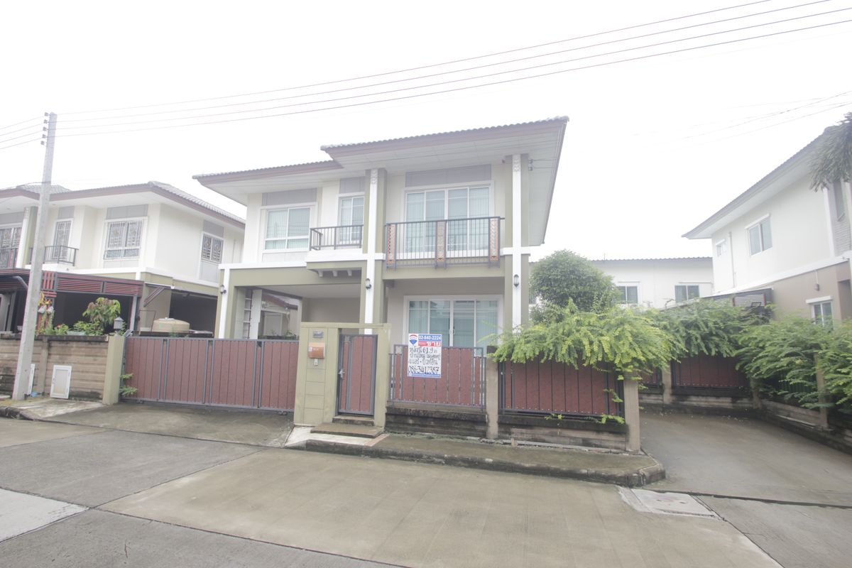 For SaleHousePhutthamonthon, Salaya : Baan Dae Yewaphatsorn Pinklao Petchkasem The new house has never been to sell, loss with fir, air conditioner, refrigerator, curtain, 61.9 square wah.