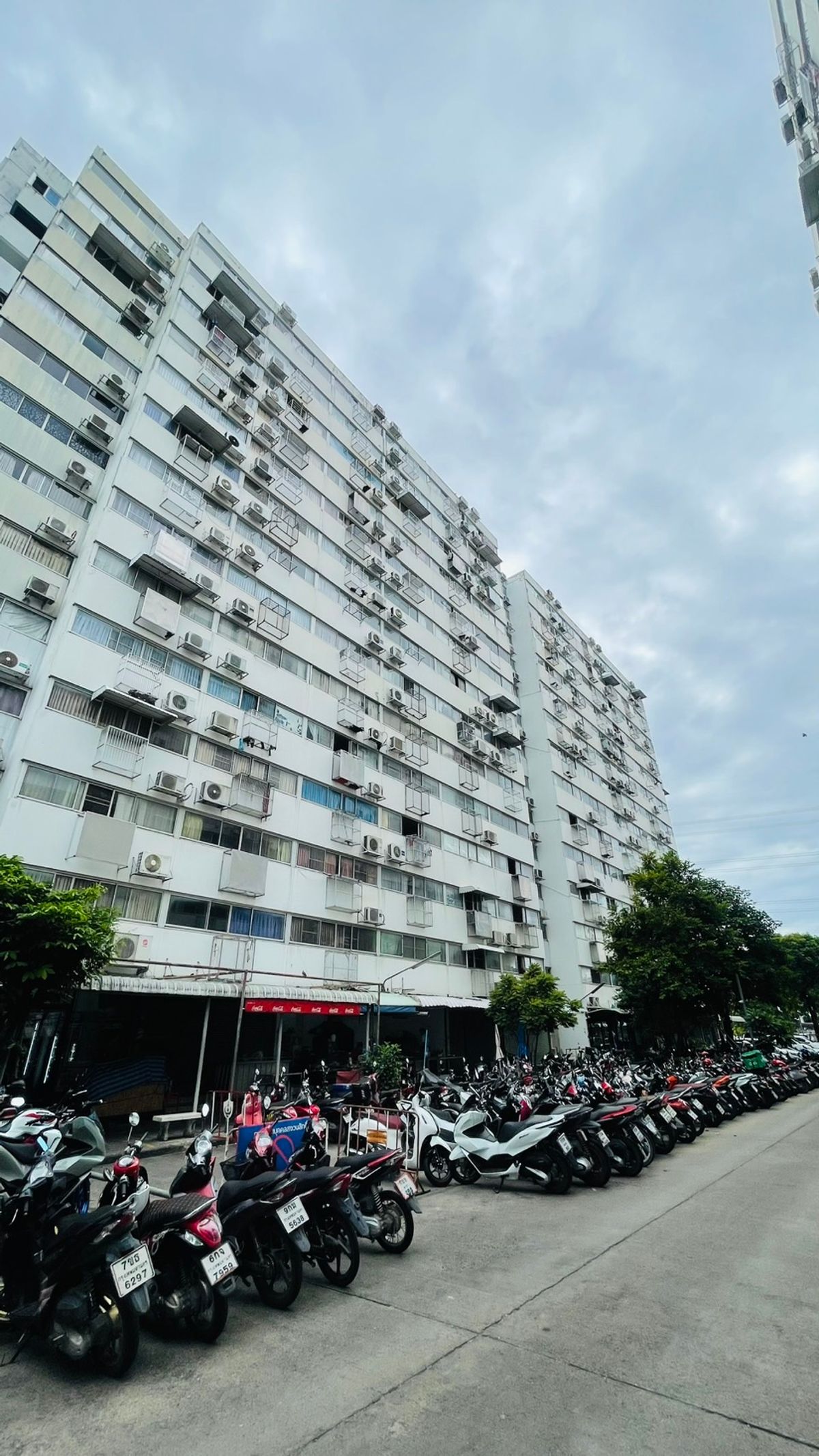ขายคอนโดแจ้งวัฒนะ เมืองทอง : ขาย Popular Condominium ชั้น 8 ตึก T2