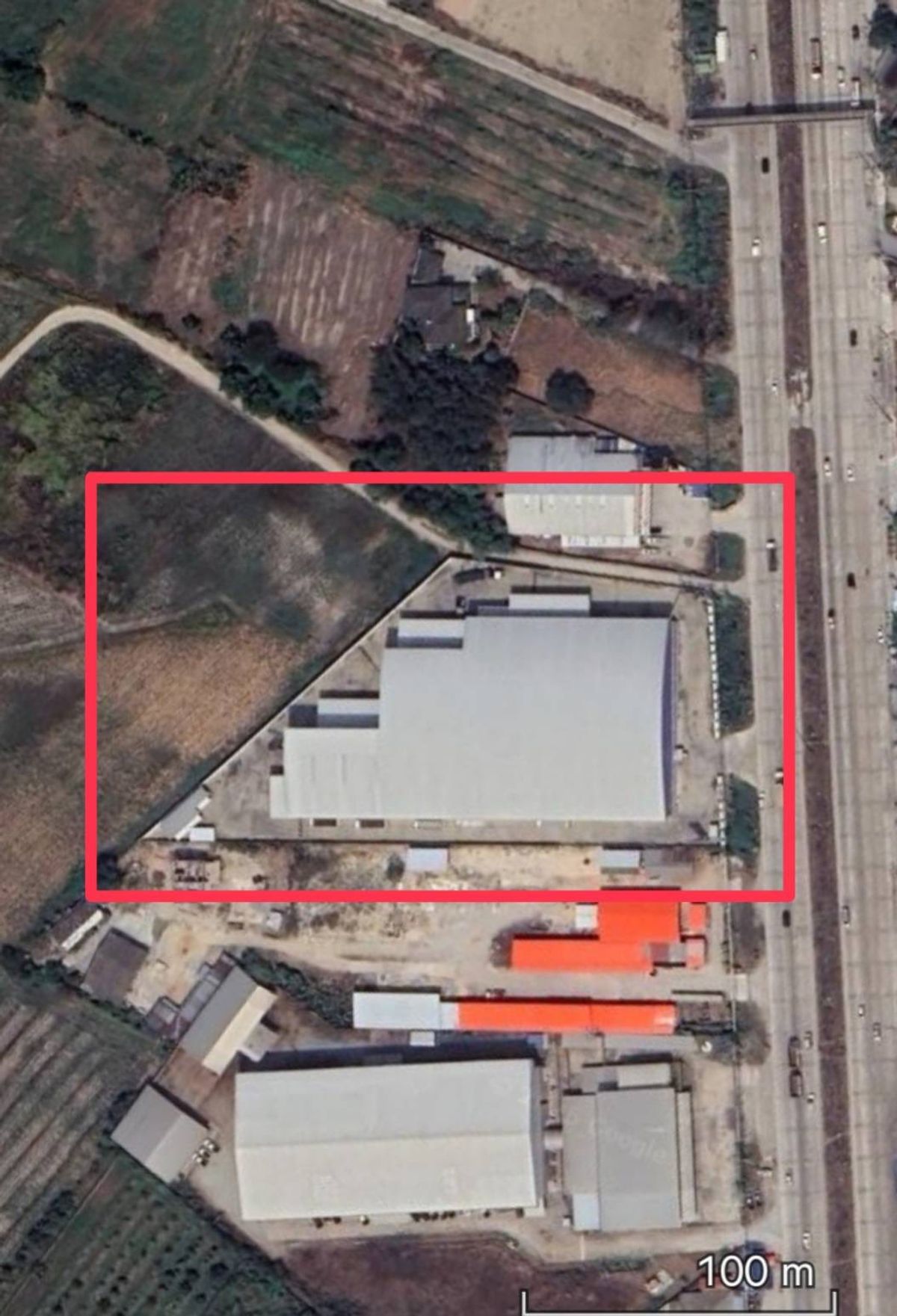 For RentFactorySriracha Laem Chabang Ban Bueng : Warehouse rental/Ban Bueng Chon Buri Factory, Green area Can do some factory, produce+assemble electronic devices and others without pollution, no sound, no smell