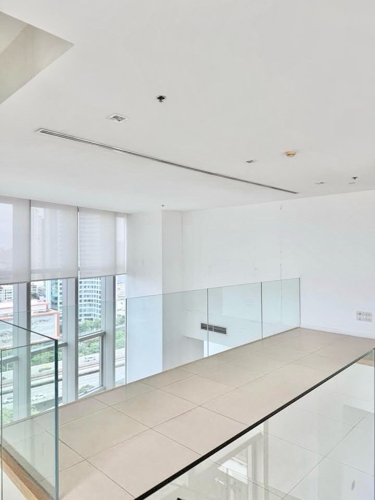 For RentCondoWongwianyai, Charoennakor : 🌟 For Rent: The River Condominium (Luxury Duplex Penthouse) 🌟 4BED5 Bath 200k