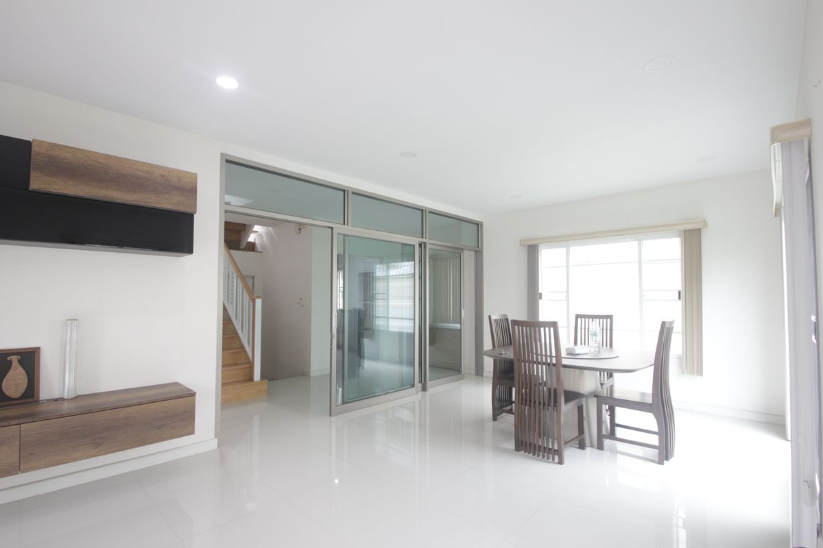 For SaleHousePhutthamonthon, Salaya : Baan Dae Yewaphatsorn Pinklao Petchkasem The new house has never been to sell, loss with fir, air conditioner, refrigerator, curtain, 61.9 square wah.