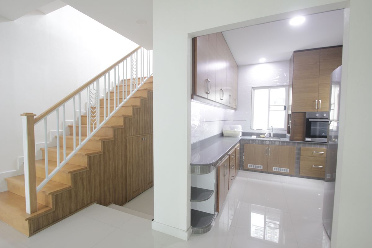 For SaleHousePhutthamonthon, Salaya : Baan Dae Yewaphatsorn Pinklao Petchkasem The new house has never been to sell, loss with fir, air conditioner, refrigerator, curtain, 61.9 square wah.