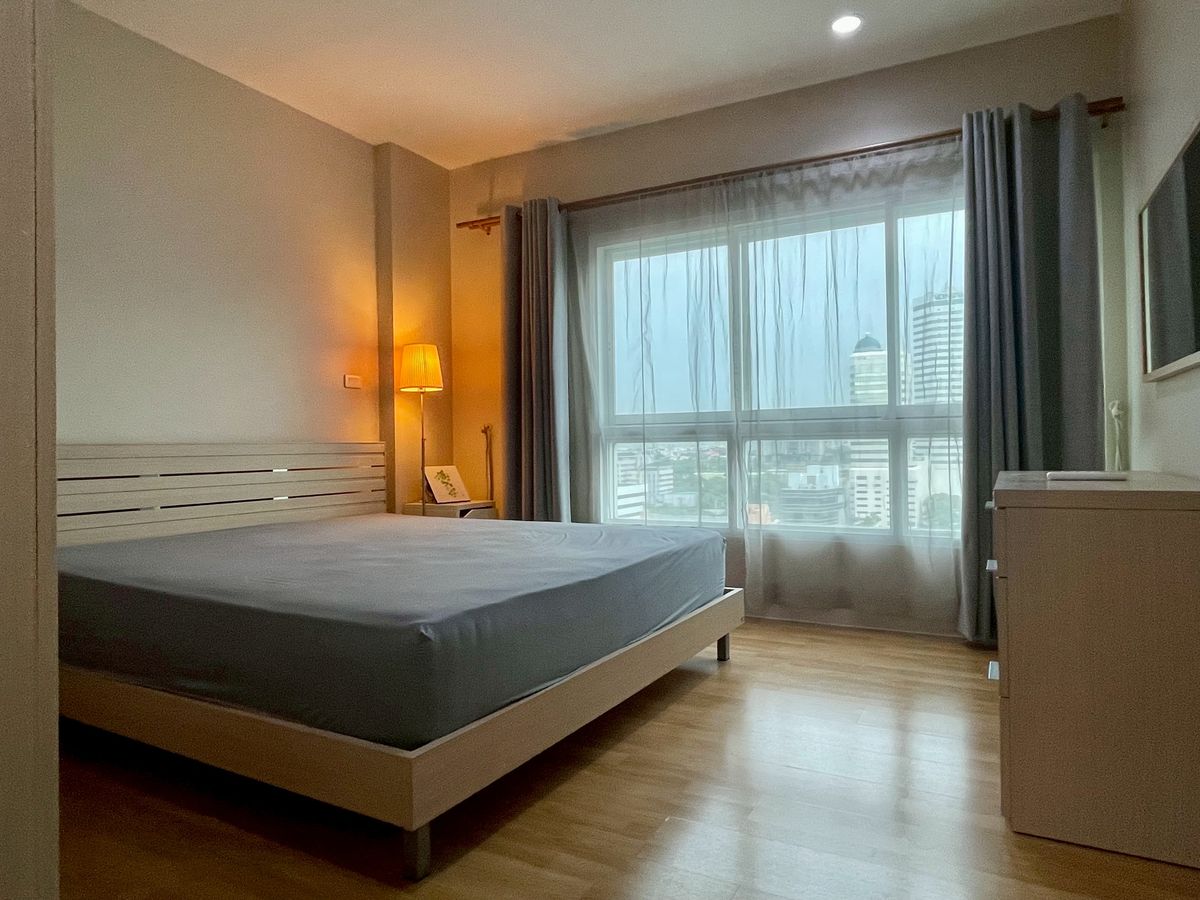 ให้เช่าคอนโดพระราม 9 เพชรบุรีตัดใหม่ RCA : P-131399 🏢 ให้เช่า คอนโด พีจี พระราม 9 Rama IX Rd, Huai Khwang, Bangkok พร้อมอยู่ ราคาถูก 🔥🔥🔥 Line Id: @easythaihome 085-592-2897