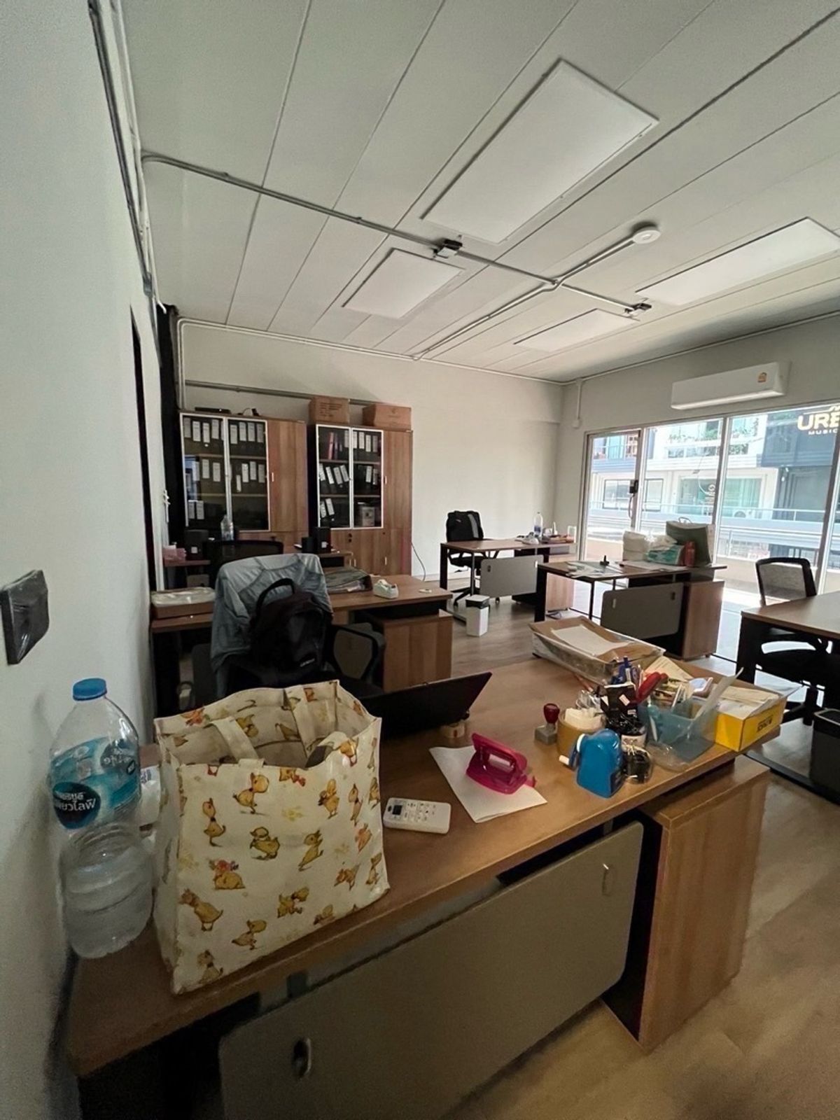 ขายสำนักงานสุขุมวิท อโศก ทองหล่อ : 💎 โอกาสดีที่จะลงทุนใจกลางเอกมัย! อาคาร 5 ชั้น พร้อมผู้เช่า ค่าเช่า 450K/เดือน ถึง ก.ค. 2571 ทำเลทอง เดินทะลุทองหล่อ 10 ได้ จอดรถได้กว่า 50 คัน