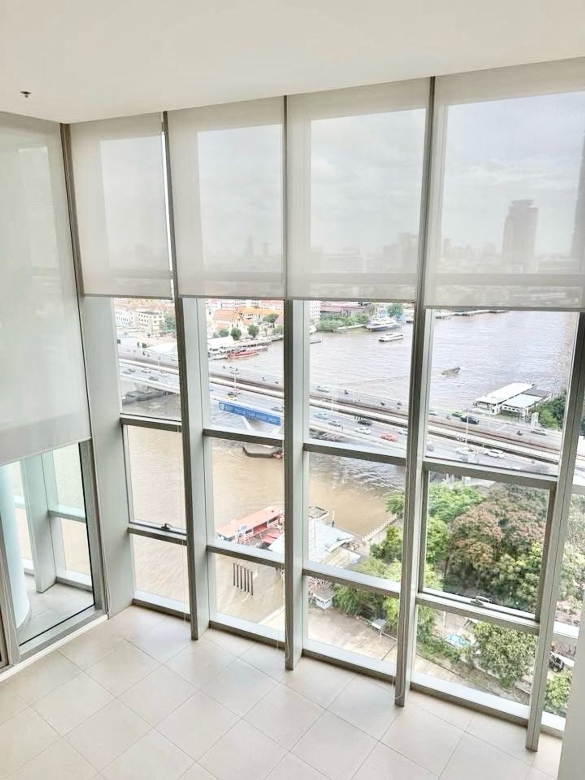 For RentCondoWongwianyai, Charoennakor : 🌟 For Rent: The River Condominium (Luxury Duplex Penthouse) 🌟 4BED5 Bath 200k