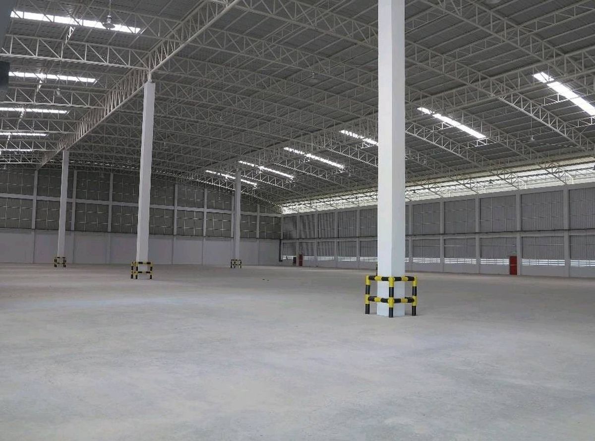 For RentFactorySriracha Laem Chabang Ban Bueng : Warehouse rental/Ban Bueng Chon Buri Factory, Green area Can do some factory, produce+assemble electronic devices and others without pollution, no sound, no smell