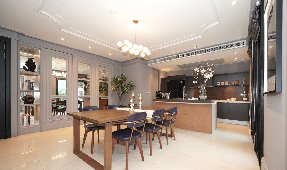 ขายคอนโดสาทร นราธิวาส : 🐶🐱 Pet-Friendly Low-rise Condo in Sathorn - Spacious 304 SQ.M.+ Private Rooftop & Parking‼️