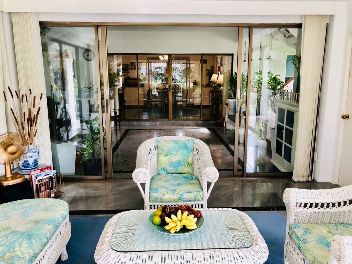 ขายบ้านหัวหิน ประจวบคีรีขันธ์ : 📢👇 หัวหินเป็นเมืองชายทะเลที่สวยงามและเป็นที่นิยมสำหรับวันหยุดพักผ่อน บ้านพักตากอากาศที่นี่ เพื่อนบ้านดี ฮวงจุ้ยดี เป็นตัวเลือกที่ดีสำหรับผู้ที่ต้องการความเป็นส่วนตัว พื้นที่กว้างขวาง และความสะดวกสบาย