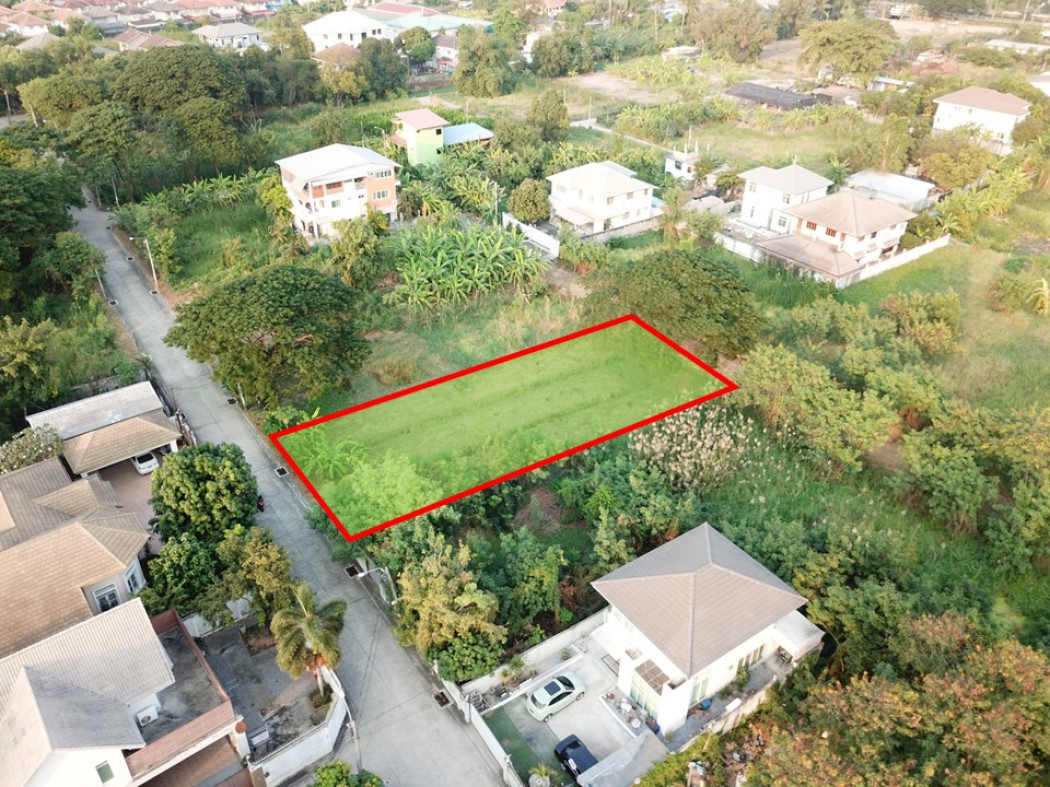 For SaleLandSukhumvit, Asoke, Thonglor : Land for sale, Soi Thawi Watthana 41, size 198 sq w., near Thawi Watthana Road, only 450 m. KK