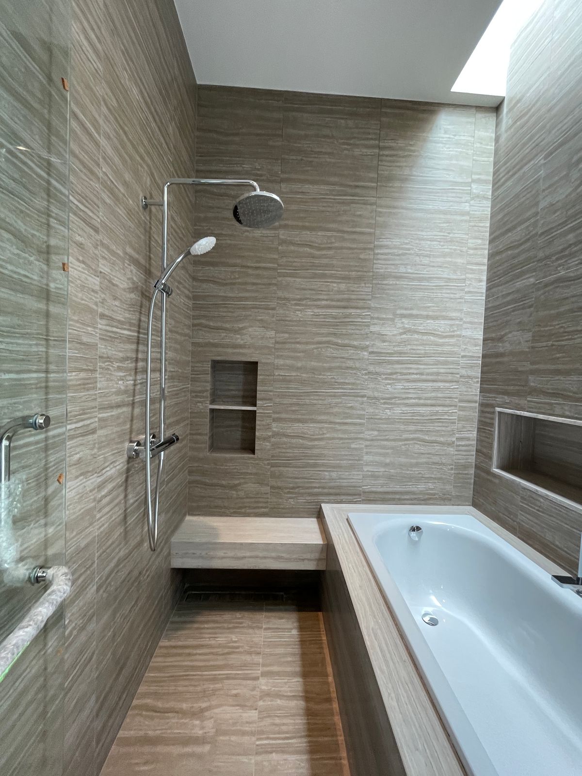 ขายบ้านรามคำแหง หัวหมาก : บ้าน Super Luxury “ARNA Rama9” 4 ห้องนอน 5 ห้องน้ำ 3 ที่จอดรถ บ้านเดี่ยว 3 ชั้น + ดาดฟ้า สไตล์ Super Luxury บนทำเลศักยภาพสูงใจกลางพระราม 9 – รามคำแหง ใจกลางเมือง ใกล้รถไฟฟ้าสายสีส้ม 