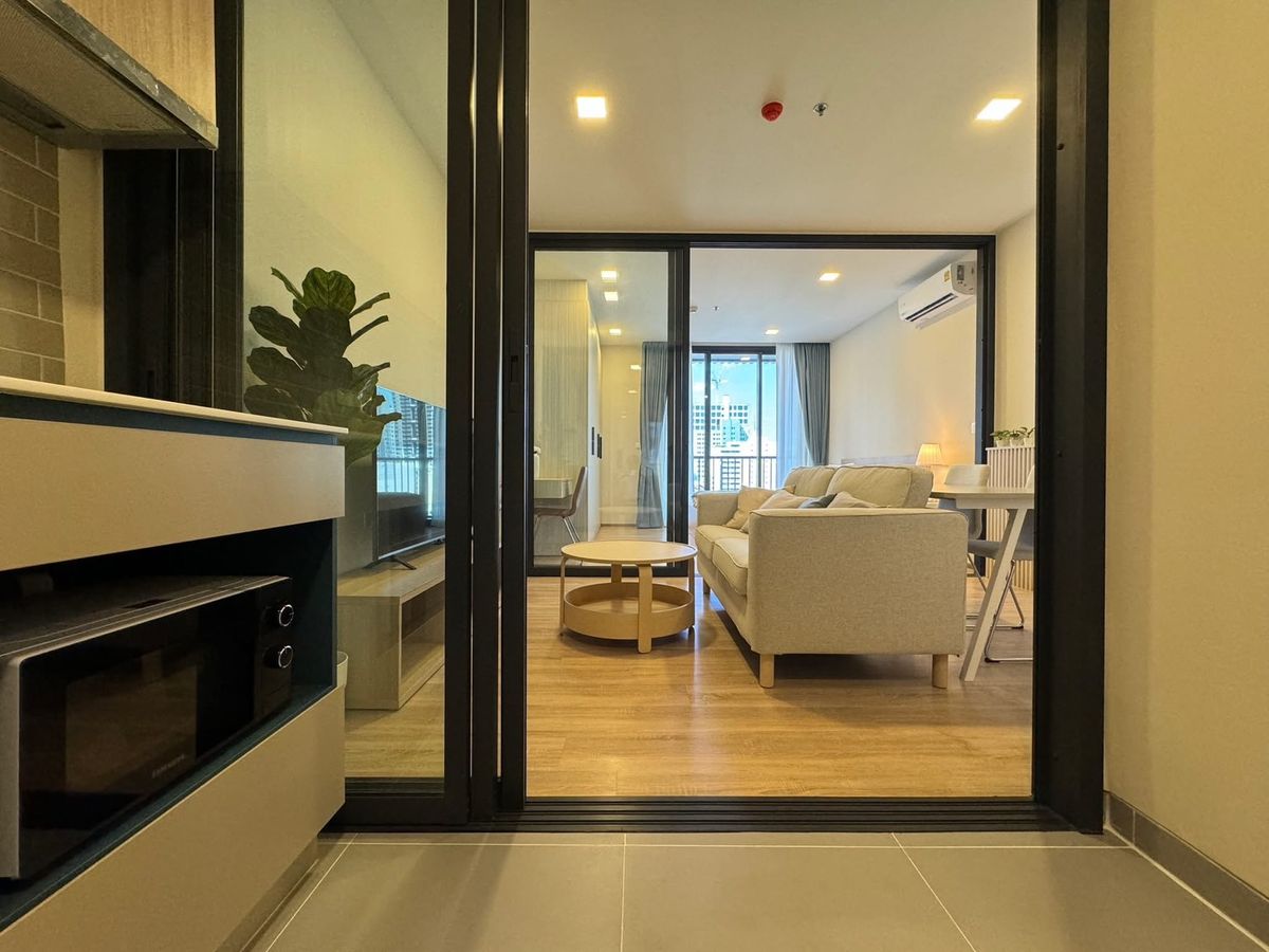 ให้เช่าคอนโดราชเทวี พญาไท : For Rent  XT Phayathai  Best location in terms of public transportation (10 mins. walk to BTS Phaya Thai). 4 mins. walk to Makro Mall