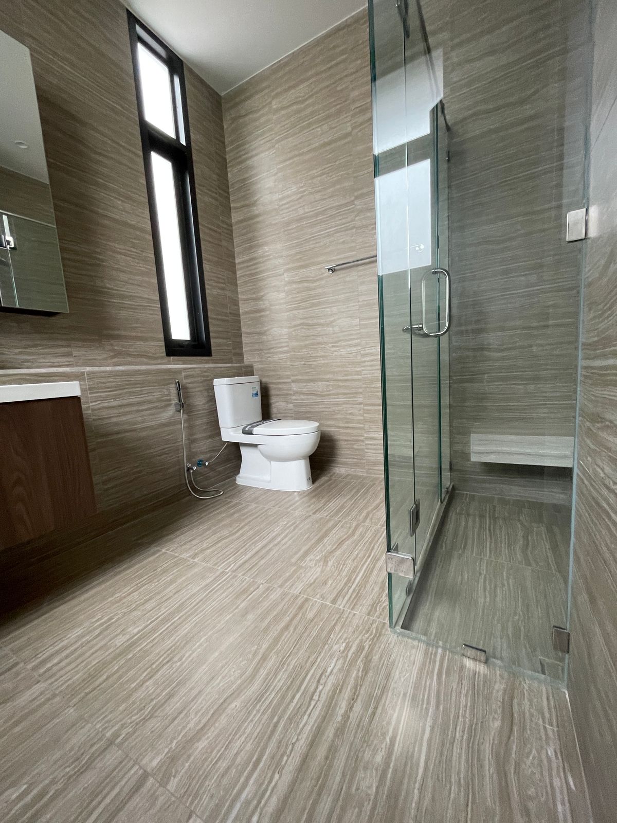 ขายบ้านรามคำแหง หัวหมาก : บ้าน Super Luxury “ARNA Rama9” 4 ห้องนอน 5 ห้องน้ำ 3 ที่จอดรถ บ้านเดี่ยว 3 ชั้น + ดาดฟ้า สไตล์ Super Luxury บนทำเลศักยภาพสูงใจกลางพระราม 9 – รามคำแหง ใจกลางเมือง ใกล้รถไฟฟ้าสายสีส้ม 