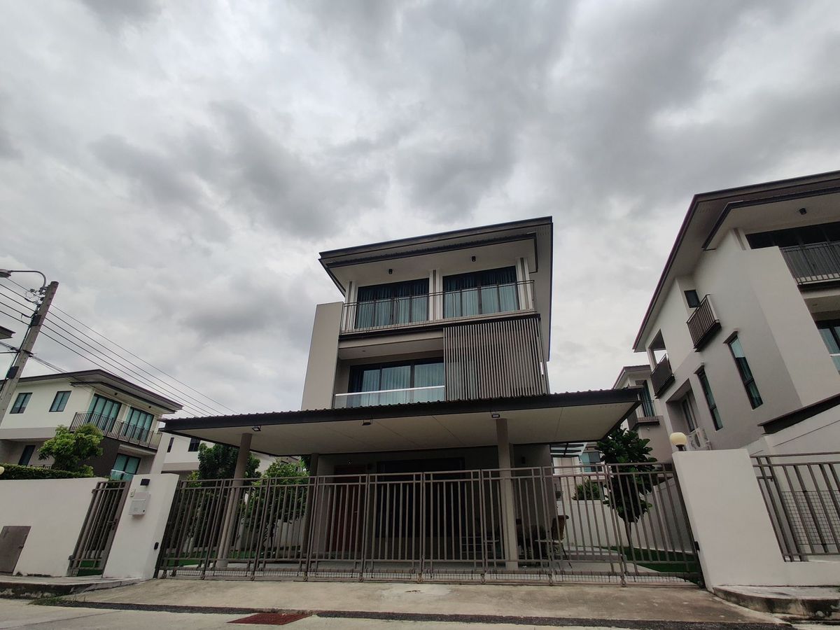 ให้เช่าบ้านลาดกระบัง สุวรรณภูมิ : Vาย และ ให้เช่า บ้านเดี่ยว สไตล์ Modern ใกล้สวนหลวง ร.9 