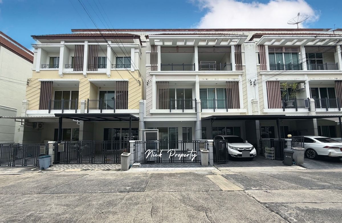 ขายทาวน์โฮมเกษตร นวมินทร์ ลาดปลาเค้า : บ้านกลางเมือง เออร์บาเนี่ยน เกษตร - นวมินทร์ 2 - ลาดปลาเค้า : Town Home 3 ชั้น ย่านลาดปลาเค้า ใกล้รถไฟฟ้าสายสีชมพู โครงการดี ทำเลคุณภาพ สภาพพร้อมมอยู่ ราคาพิเศษ
