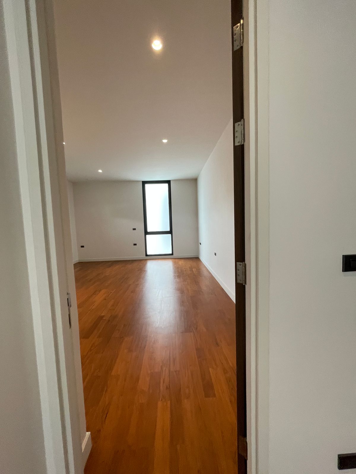 ขายบ้านรามคำแหง หัวหมาก : บ้าน Super Luxury “ARNA Rama9” 4 ห้องนอน 5 ห้องน้ำ 3 ที่จอดรถ บ้านเดี่ยว 3 ชั้น + ดาดฟ้า สไตล์ Super Luxury บนทำเลศักยภาพสูงใจกลางพระราม 9 – รามคำแหง ใจกลางเมือง ใกล้รถไฟฟ้าสายสีส้ม 