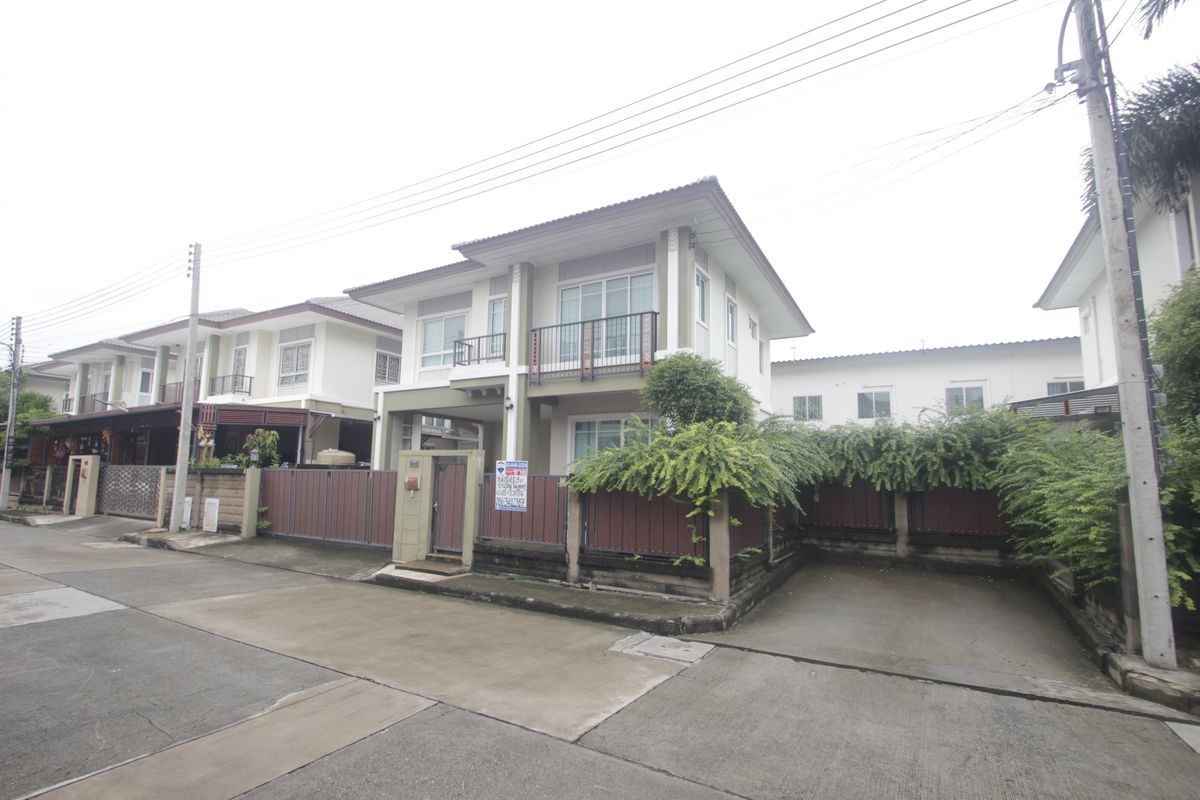 For SaleHousePhutthamonthon, Salaya : Baan Dae Yewaphatsorn Pinklao Petchkasem The new house has never been to sell, loss with fir, air conditioner, refrigerator, curtain, 61.9 square wah.