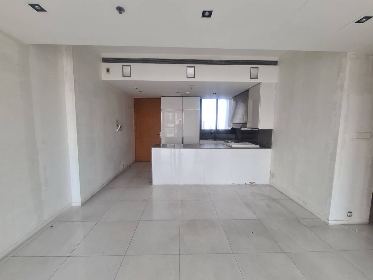 ขายคอนโดสาทร นราธิวาส : 🔥 𝙁𝙤𝙧 𝙎𝙖𝙡𝙚: The Met Sathorn 🔥 HOT DEAL! Best Price in the Market Right NowOnly THB 10.99 MB 2 Bedrooms / 2 Bathroom