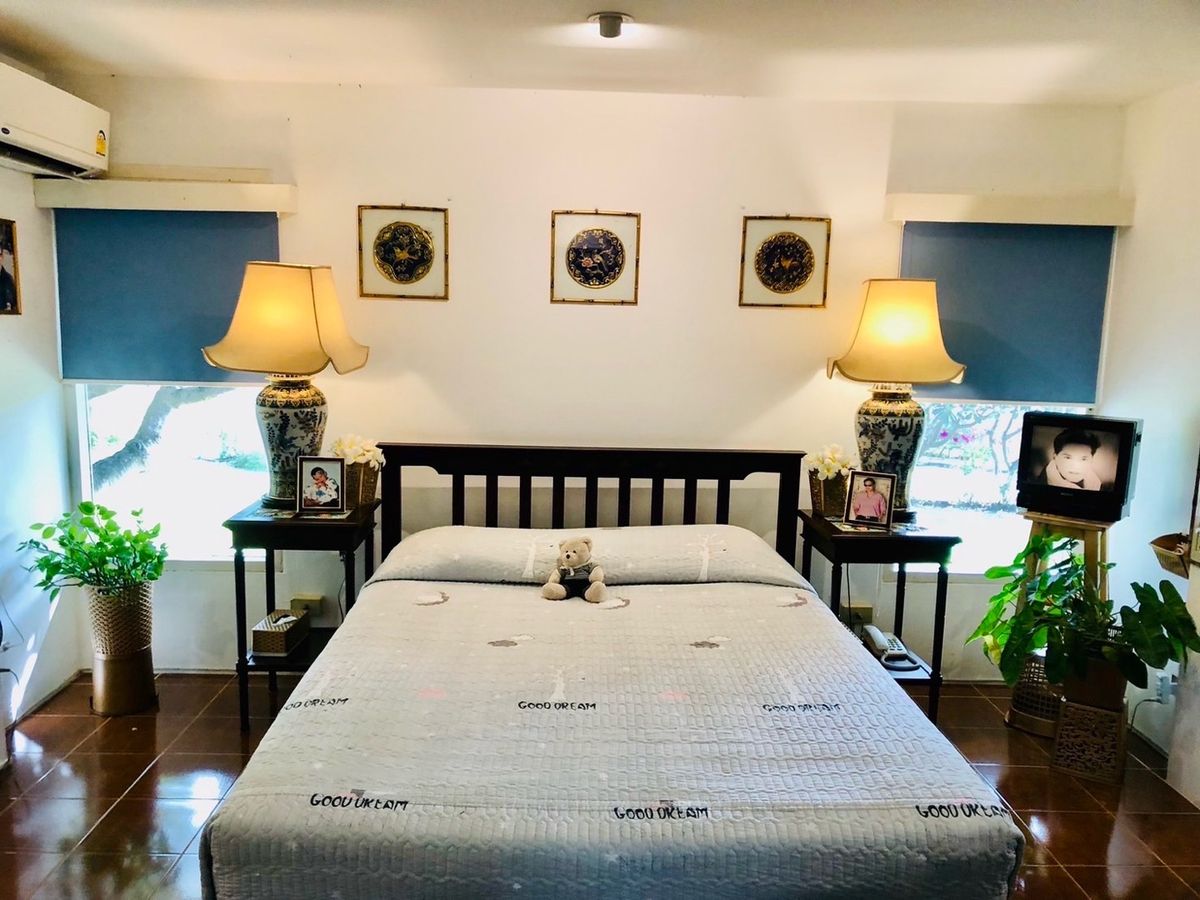 ขายบ้านหัวหิน ประจวบคีรีขันธ์ : 📢👇 หัวหินเป็นเมืองชายทะเลที่สวยงามและเป็นที่นิยมสำหรับวันหยุดพักผ่อน บ้านพักตากอากาศที่นี่ เพื่อนบ้านดี ฮวงจุ้ยดี เป็นตัวเลือกที่ดีสำหรับผู้ที่ต้องการความเป็นส่วนตัว พื้นที่กว้างขวาง และความสะดวกสบาย