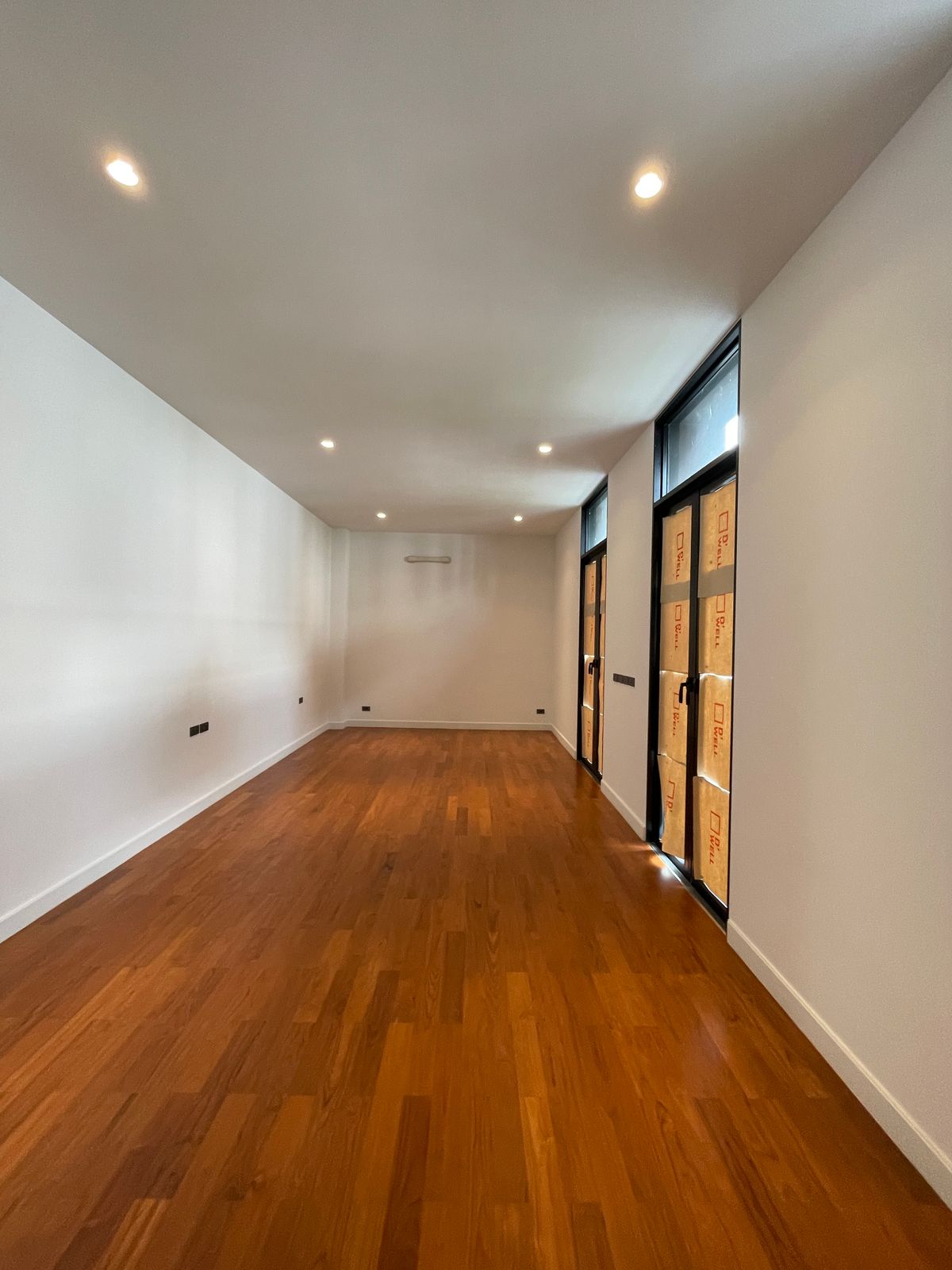 ขายบ้านรามคำแหง หัวหมาก : บ้าน Super Luxury “ARNA Rama9” 4 ห้องนอน 5 ห้องน้ำ 3 ที่จอดรถ บ้านเดี่ยว 3 ชั้น + ดาดฟ้า สไตล์ Super Luxury บนทำเลศักยภาพสูงใจกลางพระราม 9 – รามคำแหง ใจกลางเมือง ใกล้รถไฟฟ้าสายสีส้ม 