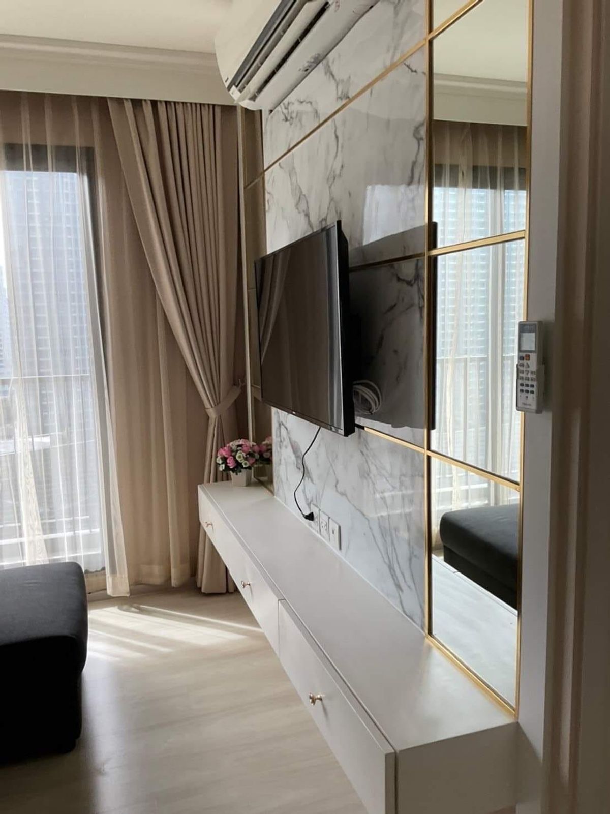 ให้เช่าคอนโดพระราม 9 เพชรบุรีตัดใหม่ RCA : 🔥🔥ให้เช่า Life Asoke (ไลฟ์ อโศก) ขนาด 55 ตรม🔥🔥