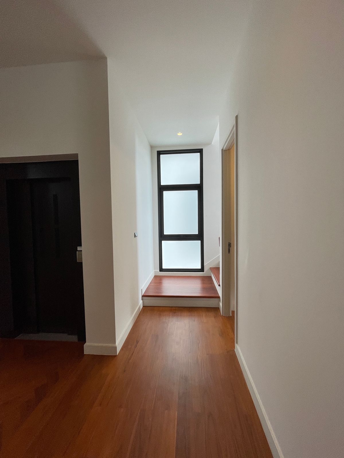 ขายบ้านรามคำแหง หัวหมาก : บ้าน Super Luxury “ARNA Rama9” 4 ห้องนอน 5 ห้องน้ำ 3 ที่จอดรถ บ้านเดี่ยว 3 ชั้น + ดาดฟ้า สไตล์ Super Luxury บนทำเลศักยภาพสูงใจกลางพระราม 9 – รามคำแหง ใจกลางเมือง ใกล้รถไฟฟ้าสายสีส้ม 