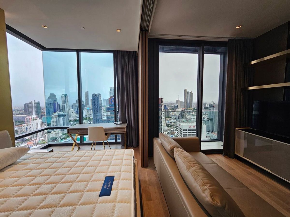 For RentCondoSilom, Saladaeng, Bangrak : 🔥For urgent rent🔥Ashton Silom, luxurious room, fully furnished, in the heart of the city, near Chong Nonsi BTS station, ready to move in