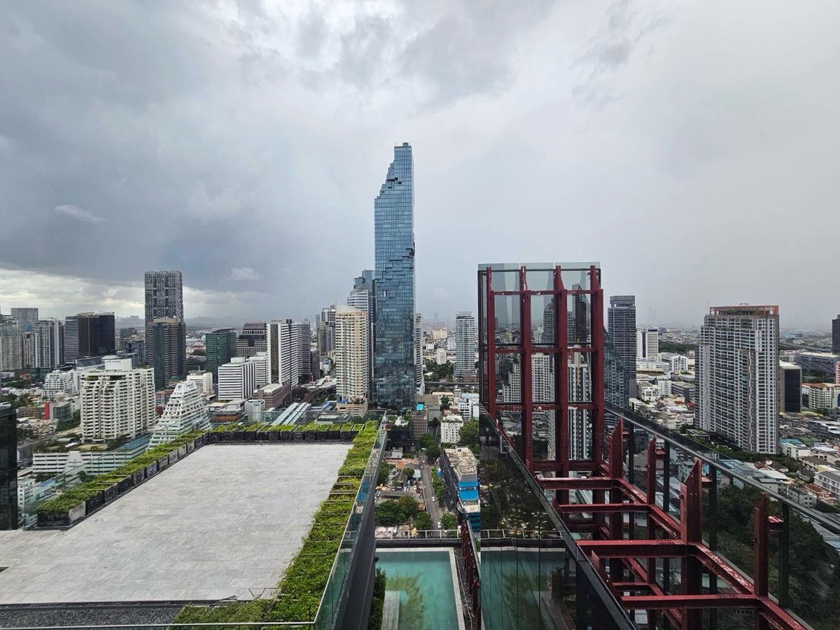 For RentCondoSilom, Saladaeng, Bangrak : 🔥For urgent rent🔥Ashton Silom, luxurious room, fully furnished, in the heart of the city, near Chong Nonsi BTS station, ready to move in