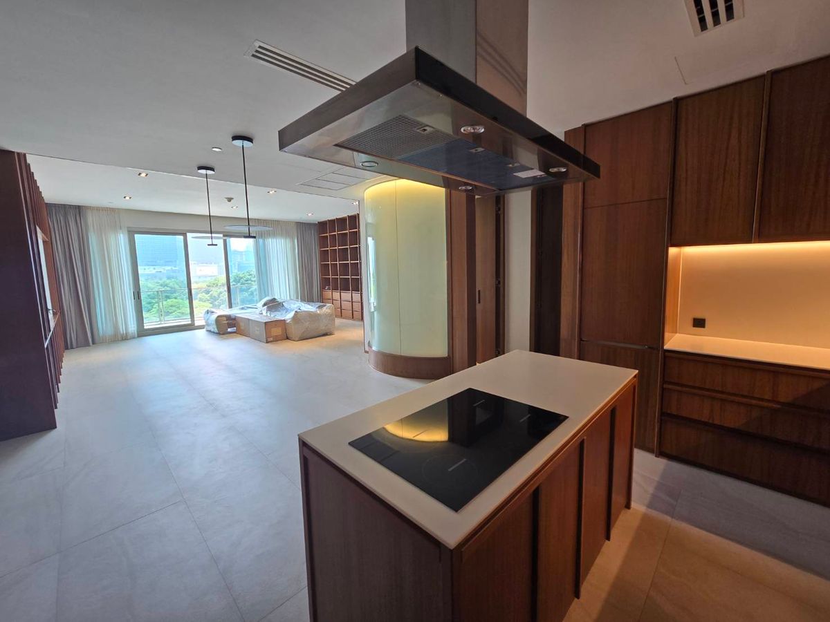 ขายคอนโดวิทยุ ชิดลม หลังสวน : 185 Rajadamri / ห้องสวย วิวสวนลุม ใกล้ BTS ราชดำริ ราคาดีที่สุดในตลาด / 2 นอน 150 ตร.ม. โทร 0937890899