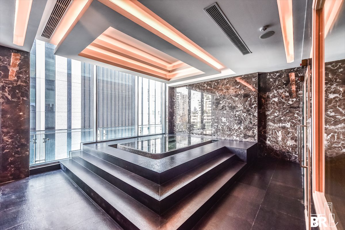 For SaleCondoNana, North Nana,Sukhumvit13, Soi Nana :  ⚡Luxury Unit Available Now!⚡  Q1 Sukhumvit Near  BTS NANA 