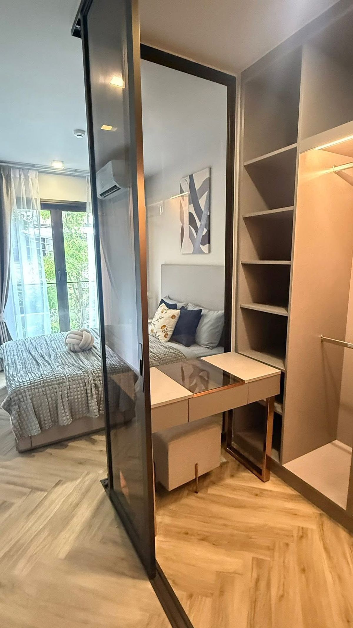For RentCondoSukhumvit, Asoke, Thonglor : Chapter Thonglor 25 ✨ New room, unboxing, very beautiful, good price 🤍 Low Rise condo is safe from earthquakes.