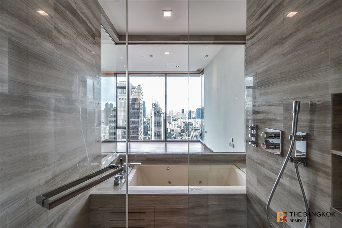 For SaleCondoNana, North Nana,Sukhumvit13, Soi Nana :  ⚡Luxury Unit Available Now!⚡  Q1 Sukhumvit Near  BTS NANA 