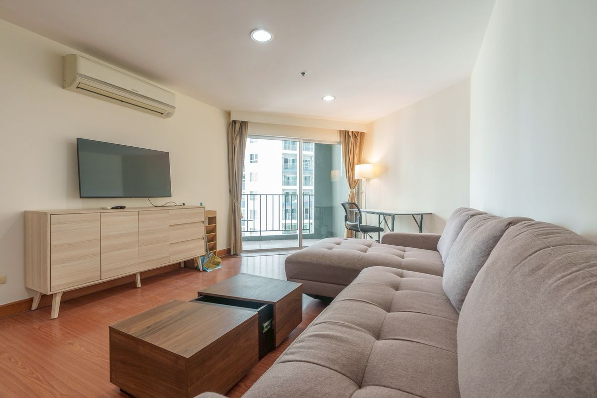 ให้เช่าคอนโดพระราม 9 เพชรบุรีตัดใหม่ RCA : LTH12767- Belle Grand Rama 9 Condo FOR RENT Size 98 sqm. 3 beds 2 baths Near MRT Rama 9 Station ONLY 45K/Month