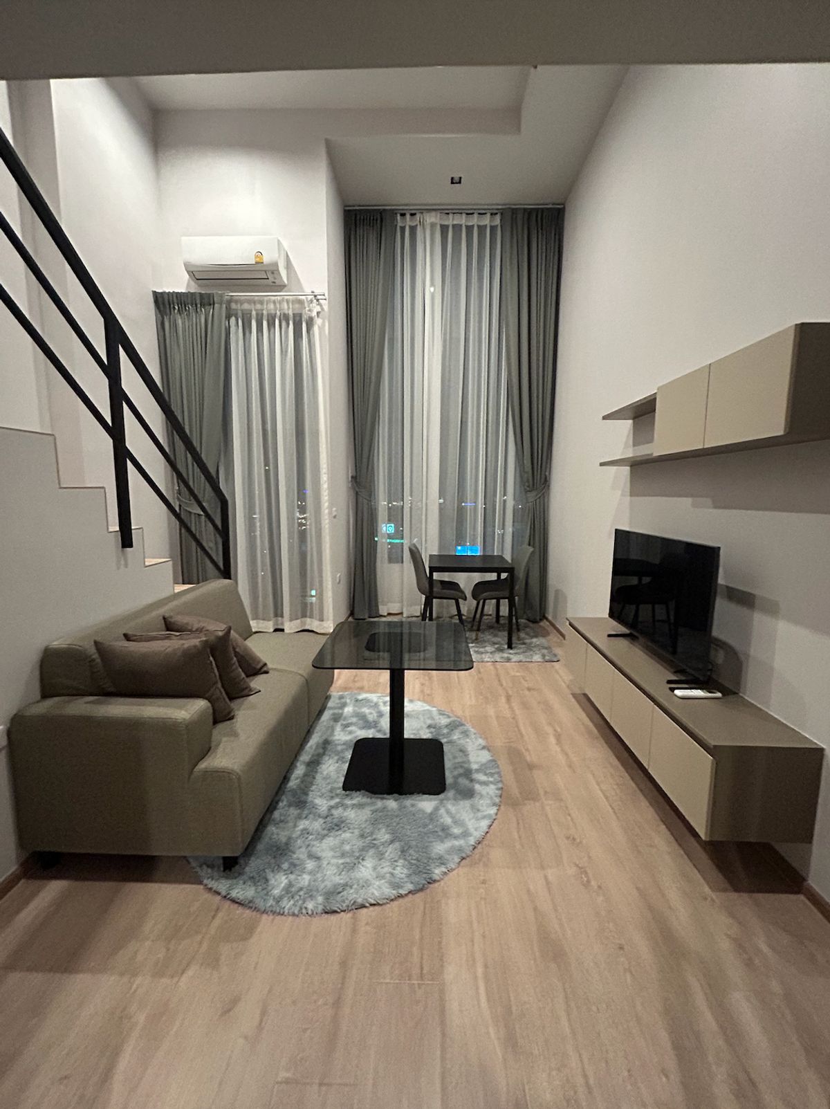 ให้เช่าคอนโดพระราม 9 เพชรบุรีตัดใหม่ RCA : for rent Ideo rama9// 1-bedroom hybrid //26.5 sq.m