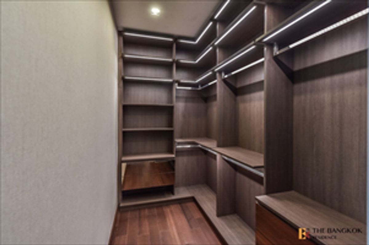 For SaleCondoNana, North Nana,Sukhumvit13, Soi Nana :  ⚡Luxury Unit Available Now!⚡  Q1 Sukhumvit Near  BTS NANA 